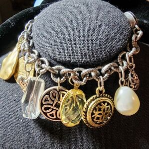 CHICO'S CHARM FAUX PEARL  BRACELET